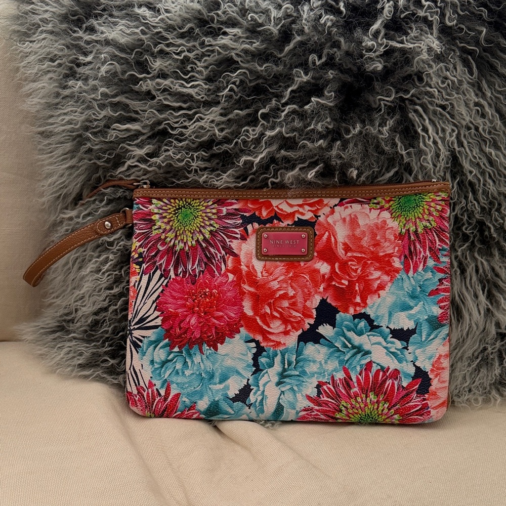 Nine West Floral Wristlet Clutch Pouch Cosmetic Bag Colorful Zip